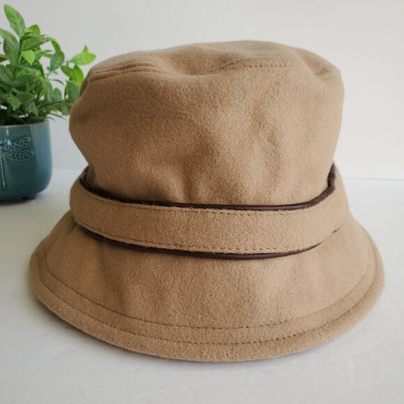 NWT Coach Wool Hat in Camel with Dark brown leather trim (FS2696) - Picture 2 of 13